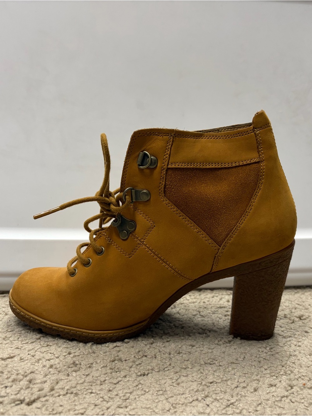 Timberland Tan Lace-Up Block Heel Ankle Boots - Picture 3 of 7
